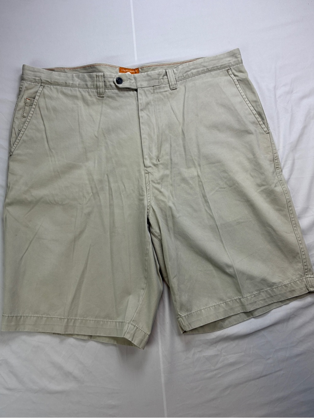 Tommy Bahama 40 Light Beige Flat Front Chino Shorts Cotton Khaki Vacation Style
